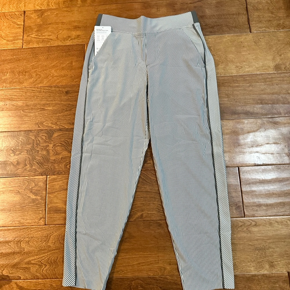 $99 ATHLETA Brooklyn Mid Rise Ankle Pants City Stripe Gray White Size 4P
